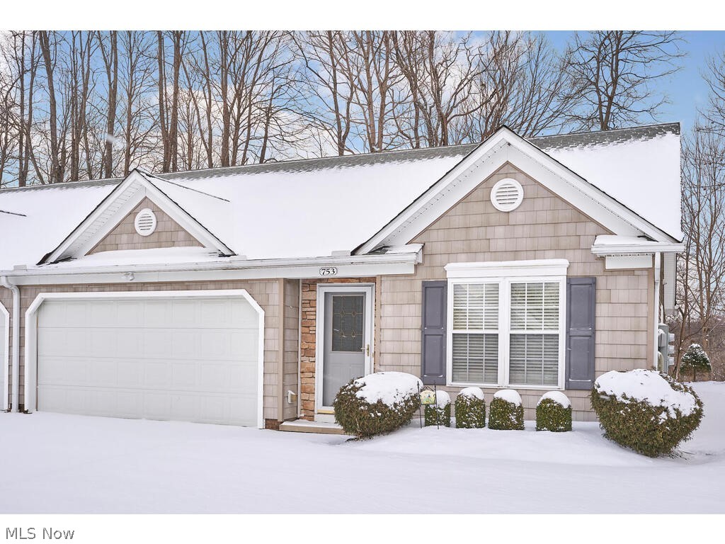 753 Rivers Edge Lane, Unit 14 Painesville, OH 44077 - Photo 1 of 27 Gallery Image 1