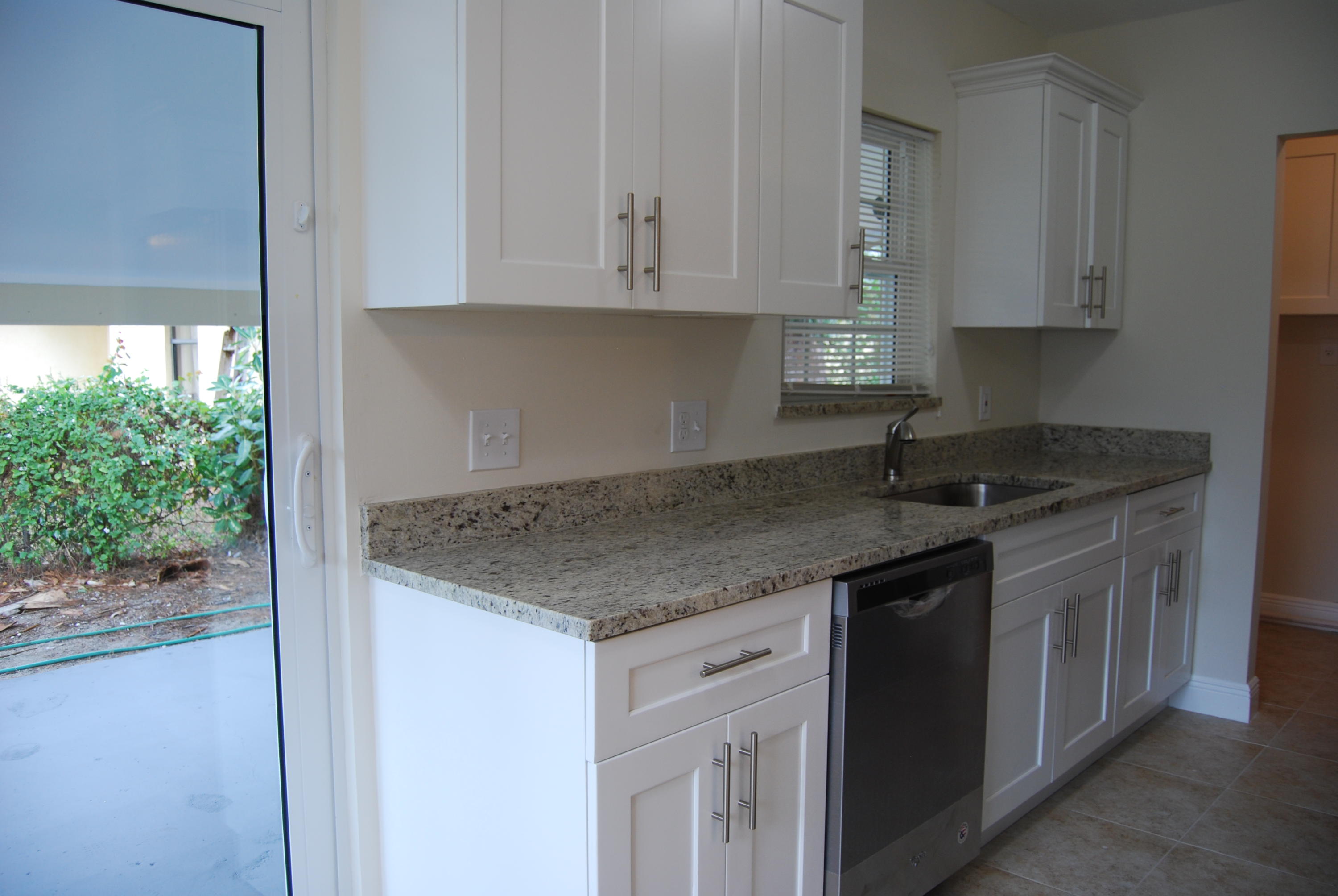 309 3rd Street Jupiter, FL 33458 - Photo 4 of 12 Kitchen