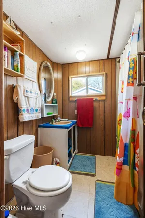 $1,400,000 | 484 Little Kinston Road, Surf City, NC 28445