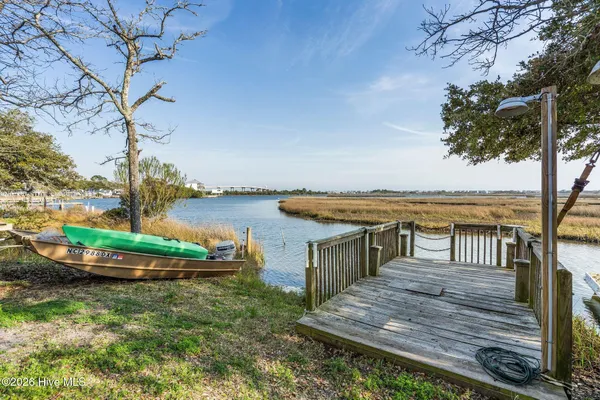 $1,400,000 | 484 Little Kinston Road, Surf City, NC 28445