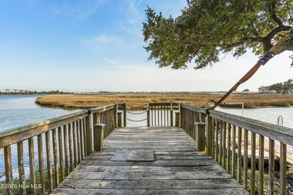$1,400,000 | 484 Little Kinston Road, Surf City, NC 28445