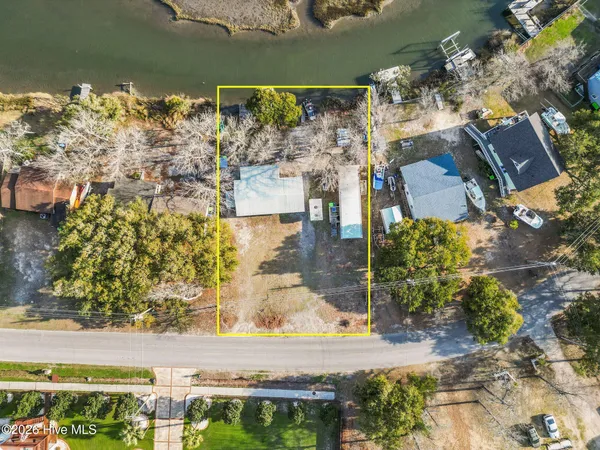 $1,400,000 | 484 Little Kinston Road, Surf City, NC 28445