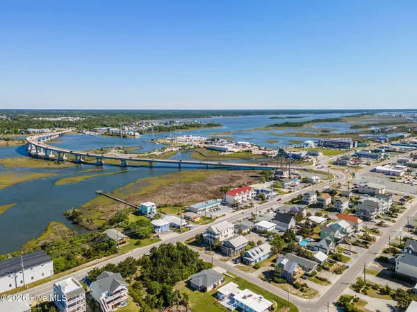 $1,400,000 | 484 Little Kinston Road, Surf City, NC 28445