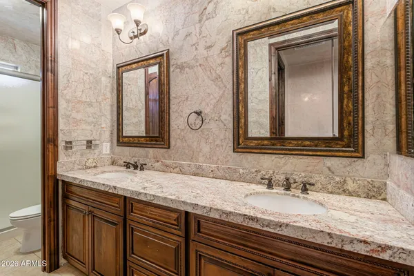 $1,169,000 | 2822 East Constance Way, Phoenix, AZ 85042