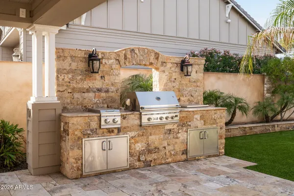 $1,169,000 | 2822 East Constance Way, Phoenix, AZ 85042