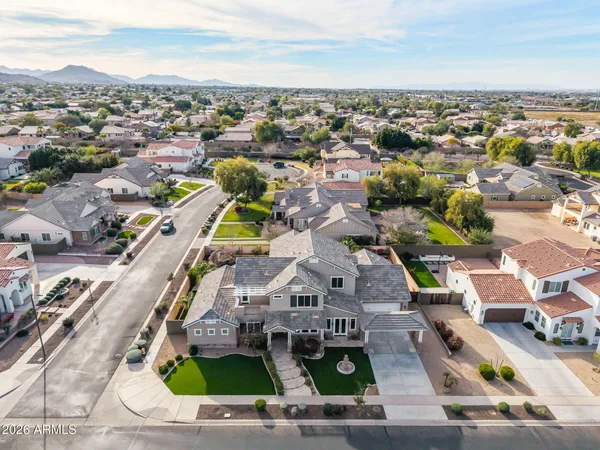 $1,169,000 | 2822 East Constance Way, Phoenix, AZ 85042