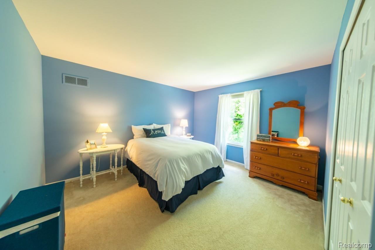 2785 Long Meadow Lane Rochester, MI 48307 - Photo 37 of 55 lo33.jpg