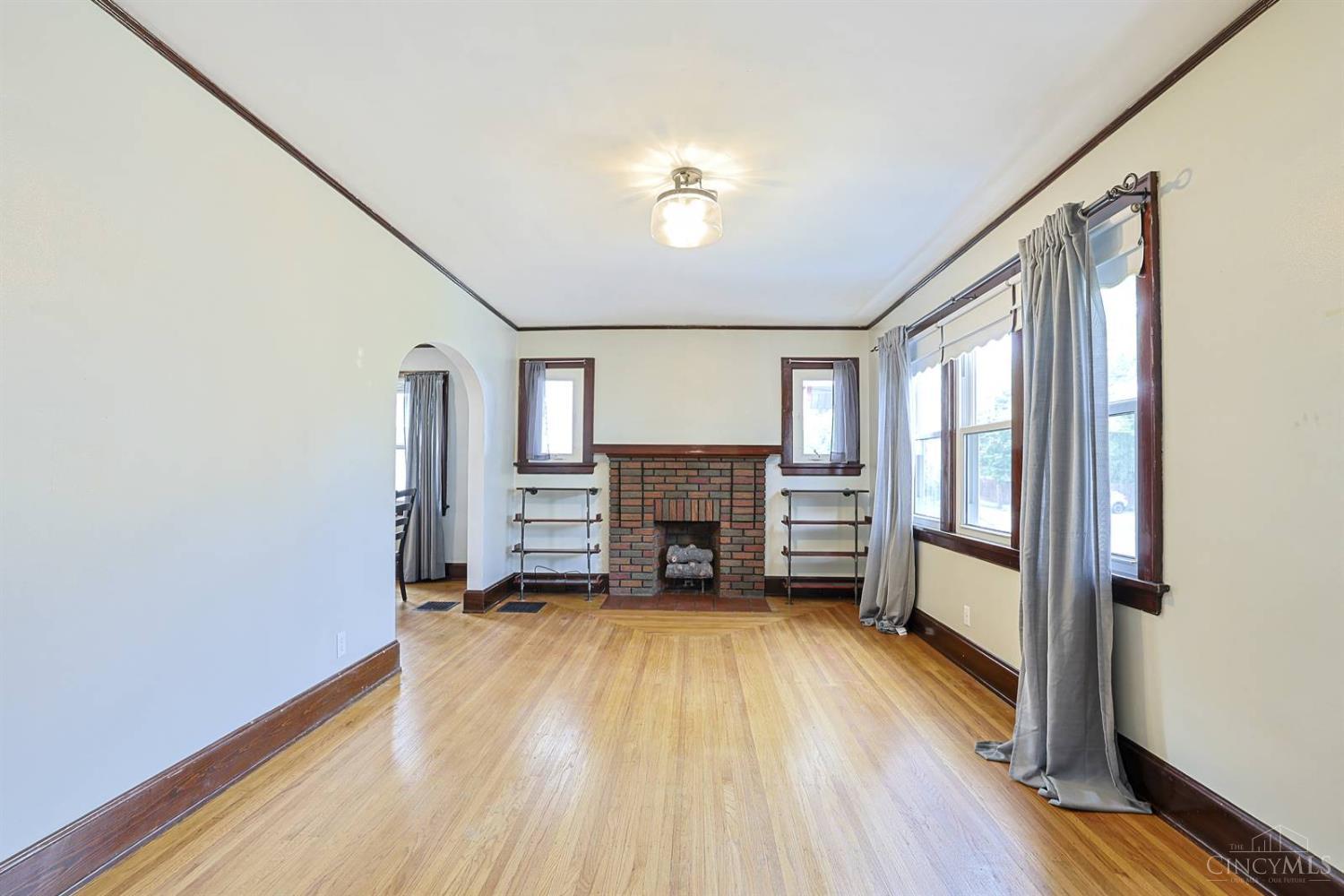 5719 Lester Road Cincinnati, OH 45213 - Photo 6 of 29