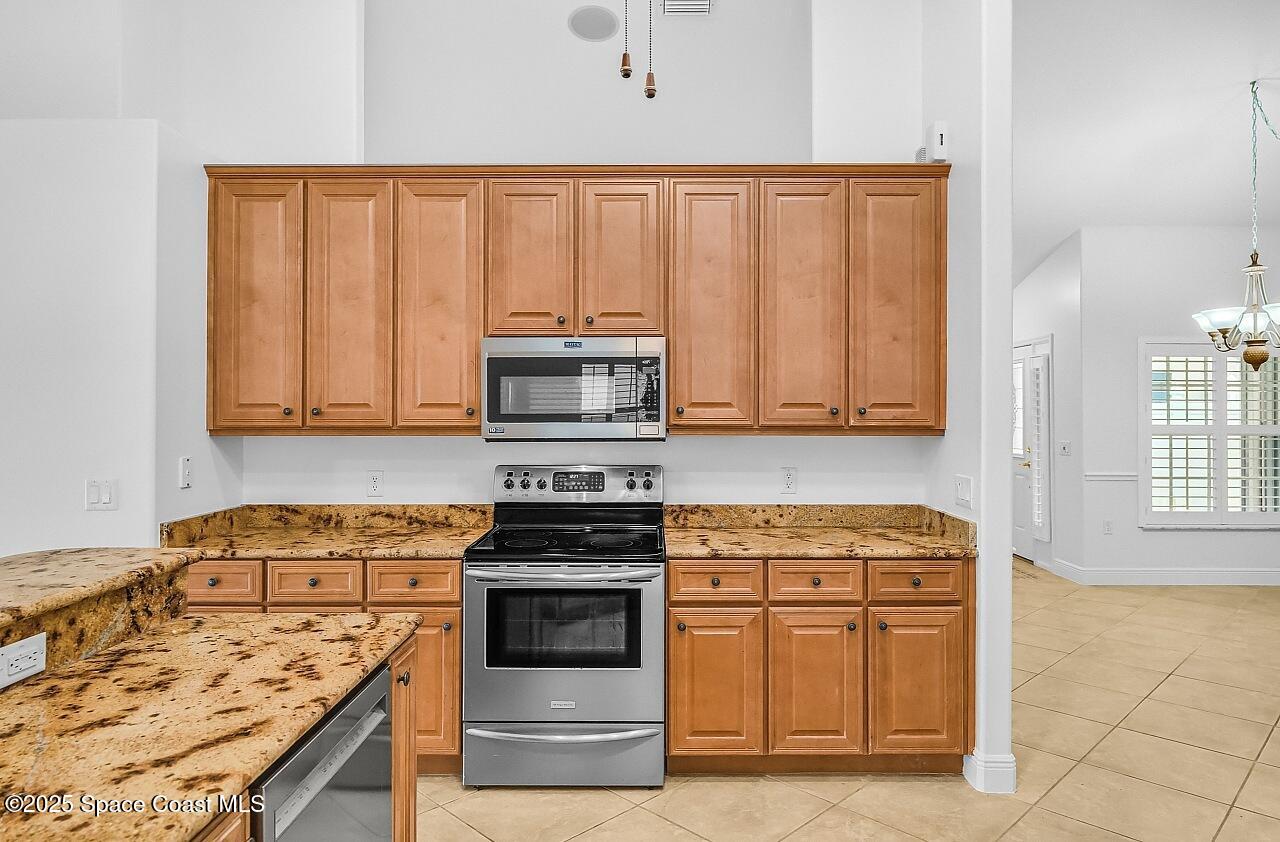 3024 Constellation Drive Melbourne, FL 32940 - Photo 7 of 31 3024-Constellation-Dr-HigMedia-013-1280