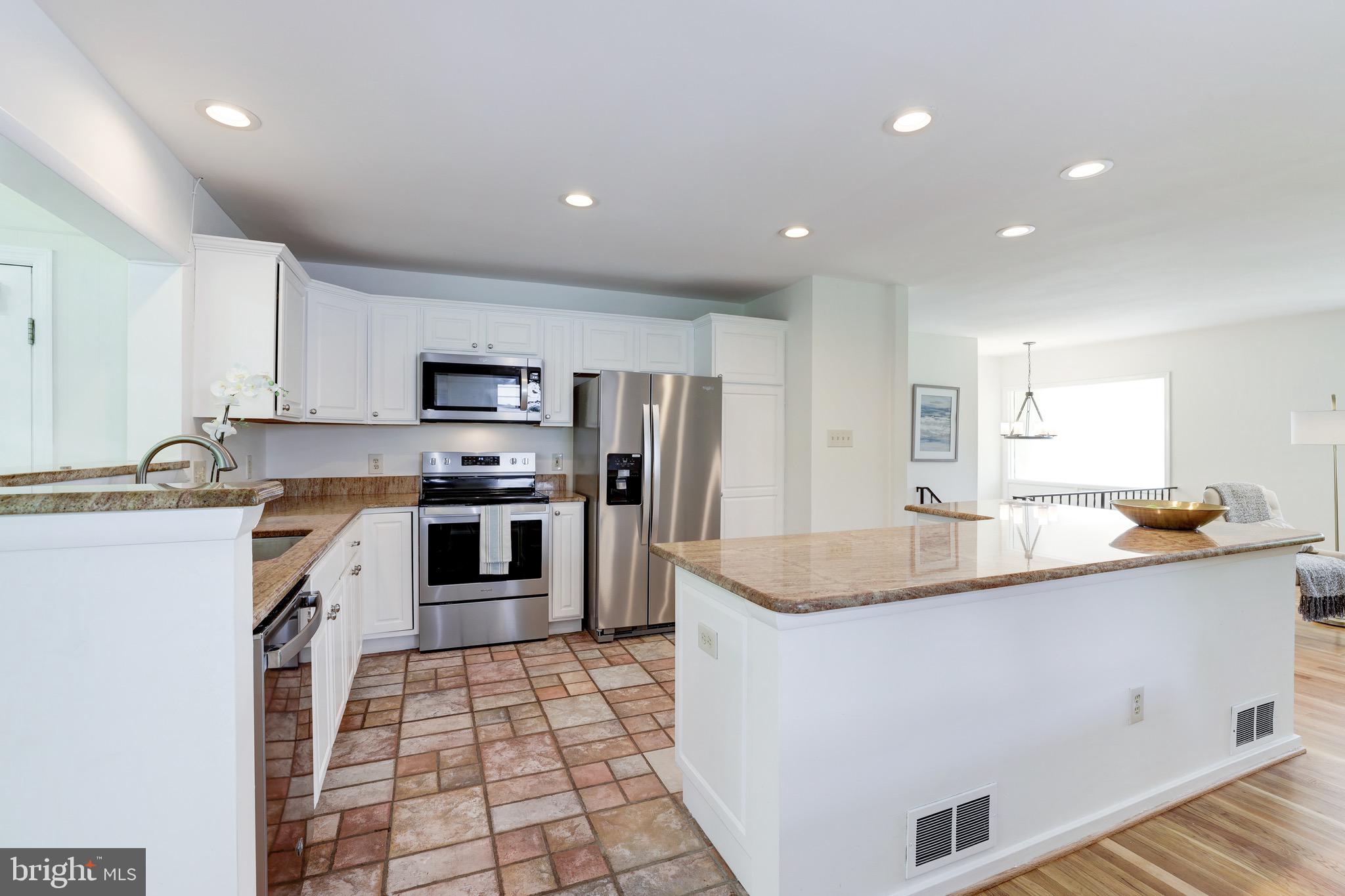 8305 Fort Hunt Road Alexandria, VA 22308 - Photo 22 of 74