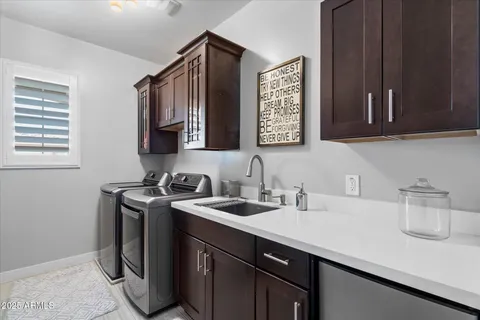 $1,219,000 | 4615 East Navigator Lane, Phoenix, AZ 85050