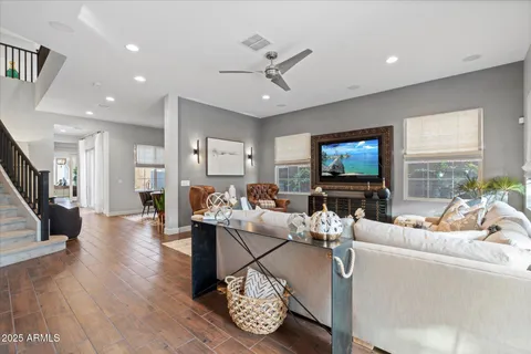 $1,219,000 | 4615 East Navigator Lane, Phoenix, AZ 85050