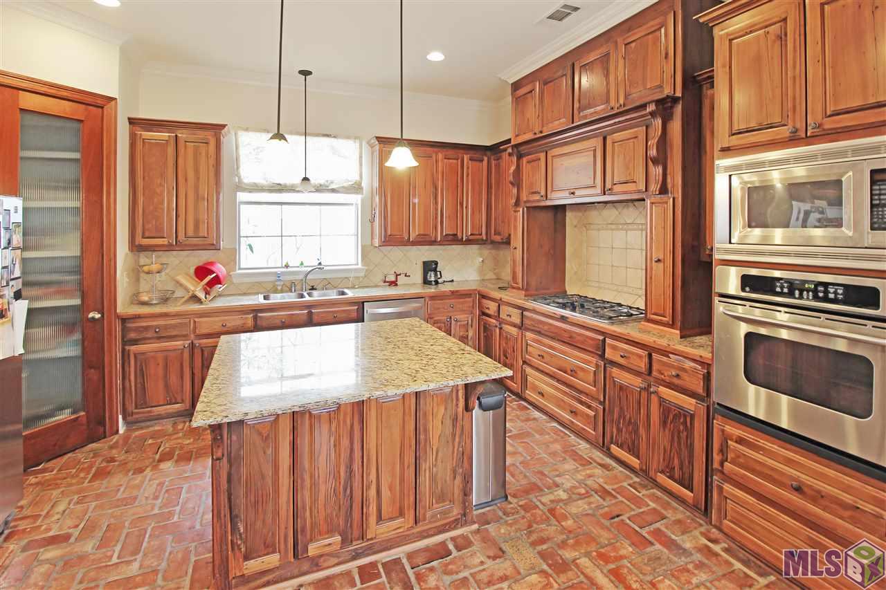 2904 Rue Dauphine Baton Rouge, LA 70810 - Photo 4 of 27