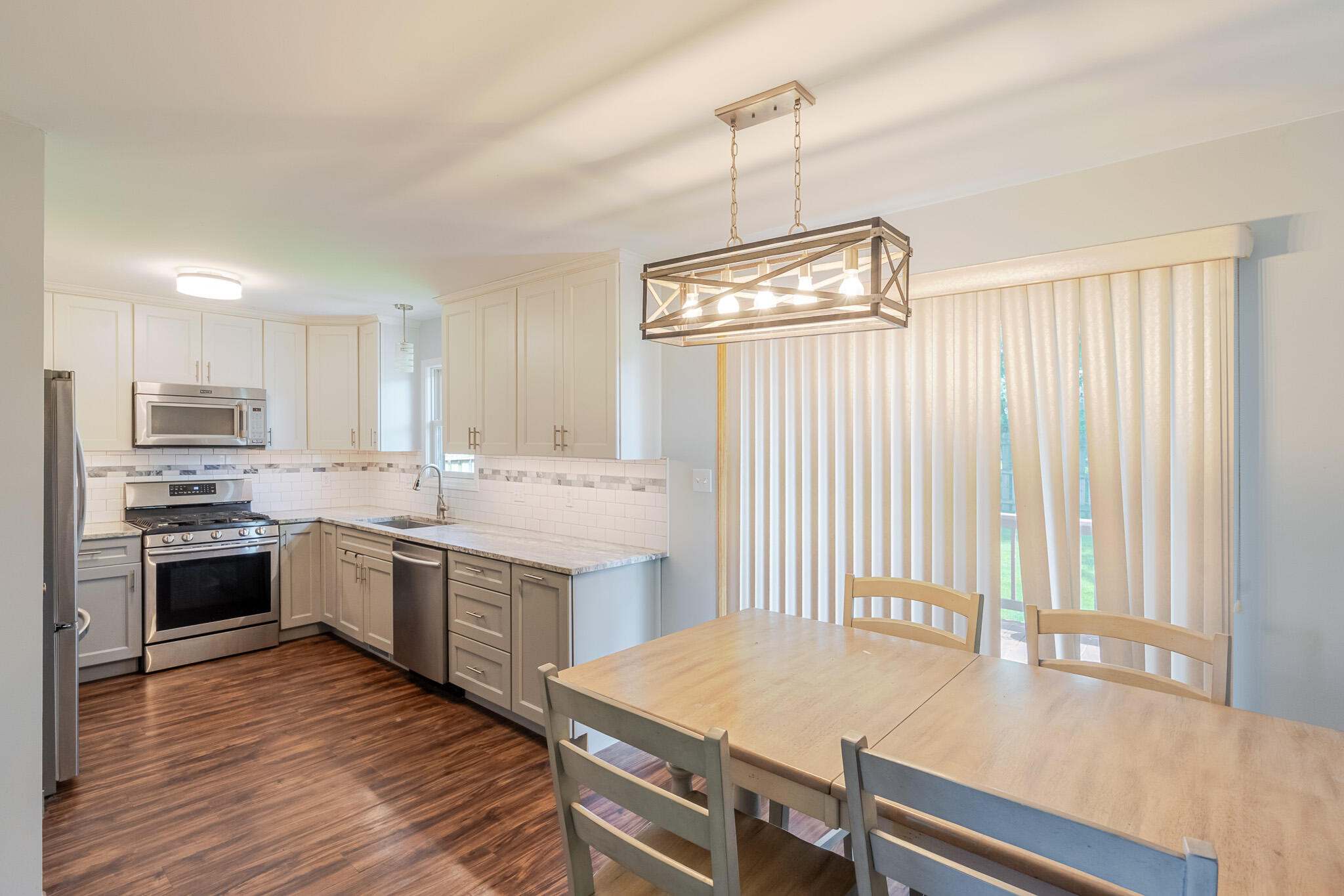 183 West 128th Avenue Crown Point, IN 46307 - Photo 11 of 26 2048x1365