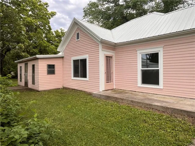 $39,000 | 215 East 2nd Street, Prescott, KS 66767
