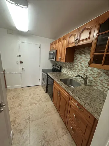 $1,980 | 9800 West Bay Harbor Drive, Unit 206, Bay Harbor Islands, FL 33154