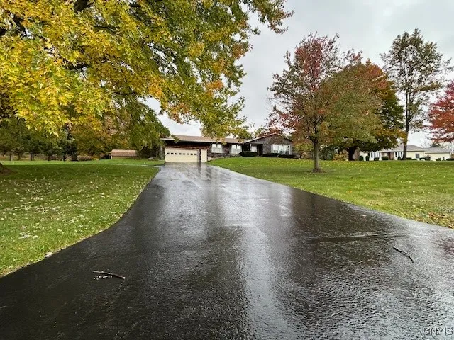 $299,900 | 5962 Sugarbush Drive, LaFayette, NY 13159