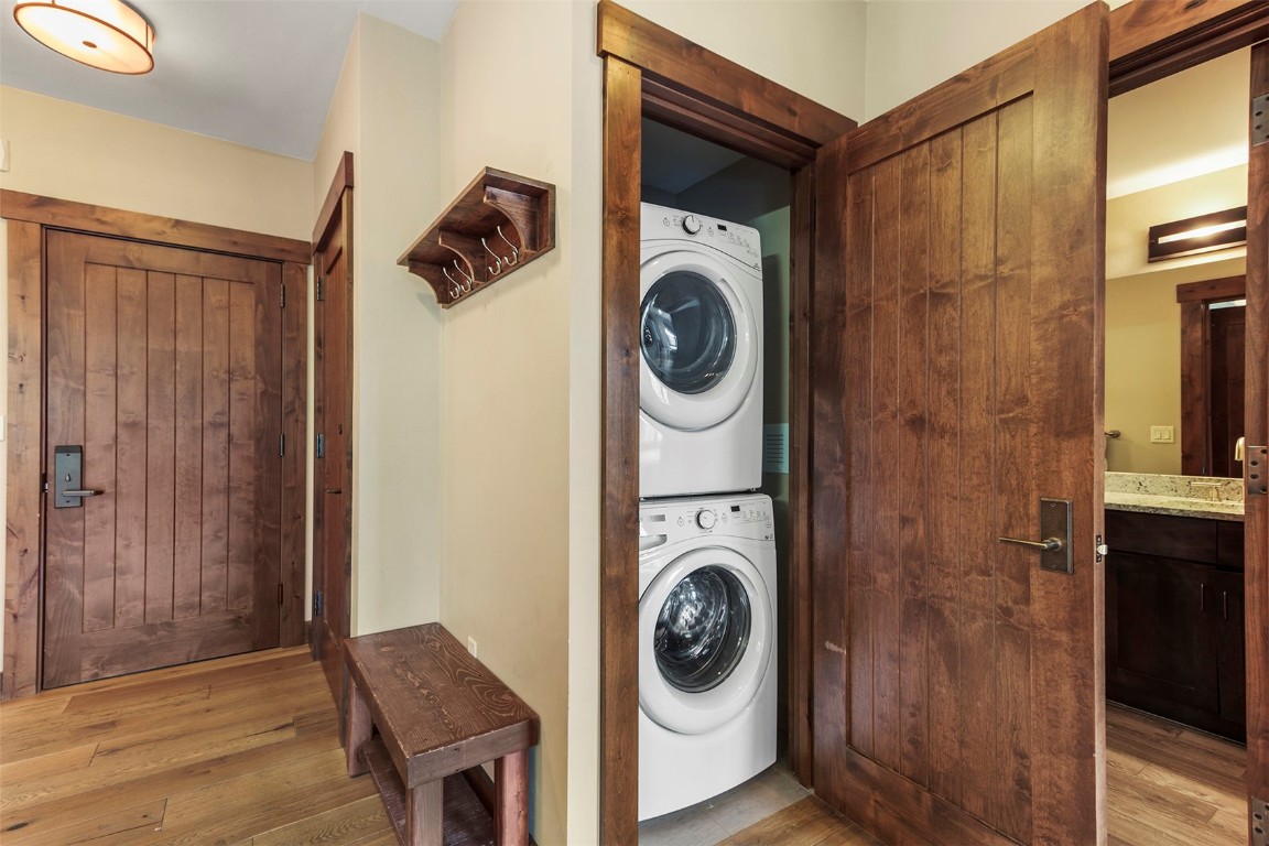 610 Columbine Road, Unit 6306 Breckenridge, CO 80424 - Photo 17 of 38 a utility room with dryer and washer