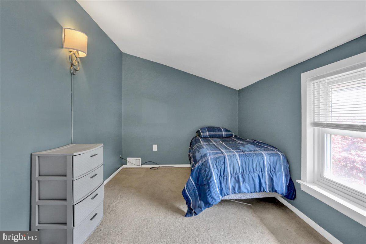 311 Hill Circle Reading, PA 19607 - Photo 23 of 35 Upstairs Bedroom 1