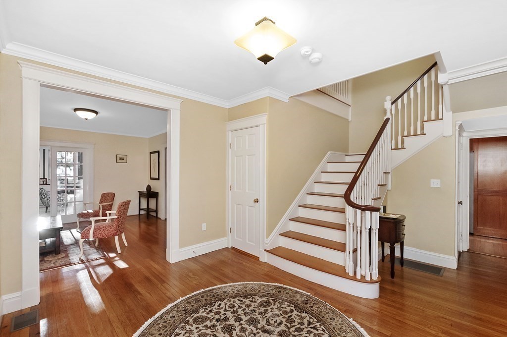 54 Bonad Road Newton, MA 02465 - Photo 4 of 36