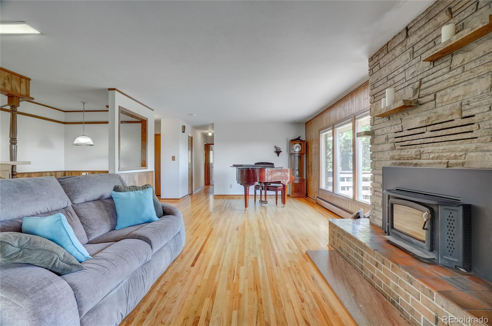 6751 Bluebird Road Morrison, CO 80465 - Photo 7 of 40 Gallery Image 7