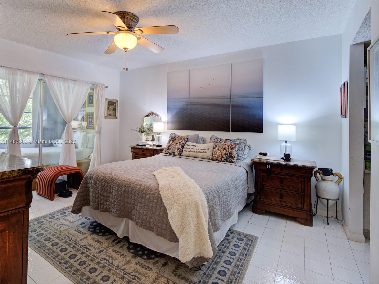 301 Cambridge Road, Unit 305 Hollywood, FL 33024 - Photo 8 of 45 Gallery Image 8