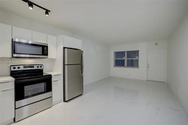 $1,750 | 1740 Funston Street, Unit 12, Hollywood, FL 33020