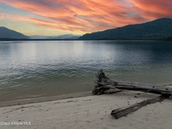 $747,000 | 20-acres Canoe Pt Road, Coolin, ID 83821