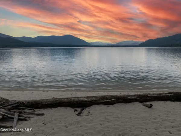 $747,000 | 20-acres Canoe Pt Road, Coolin, ID 83821