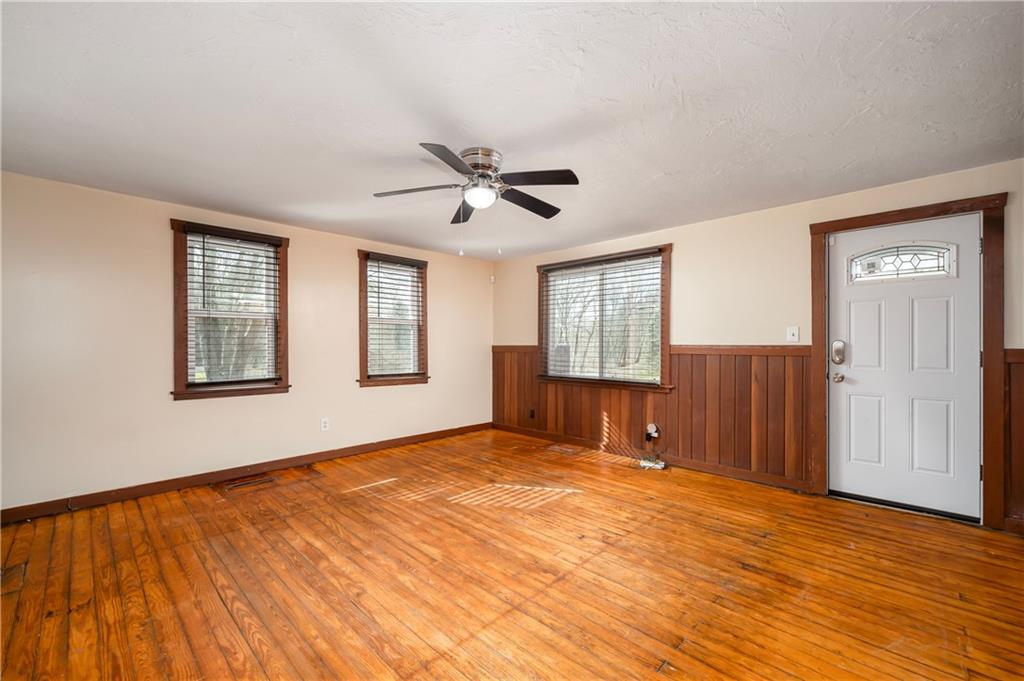 244 Overbrook Road Valencia, PA 16059 - Photo 4 of 30 Gallery Image 4