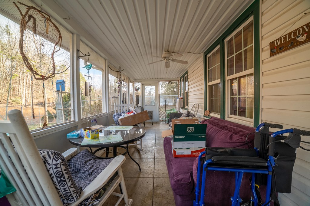 133 TJ Lane Murphy, NC 28906 - Photo 11 of 23 a living room with furniture and a window