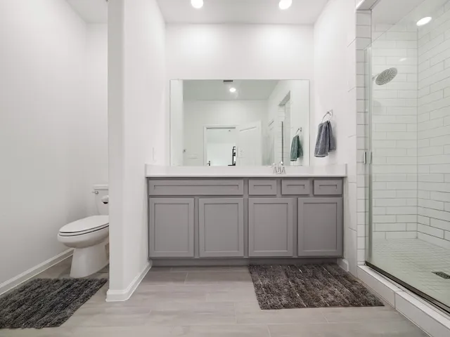 $2,200 | 674 Royal Arch Drive, Conroe, TX 77304