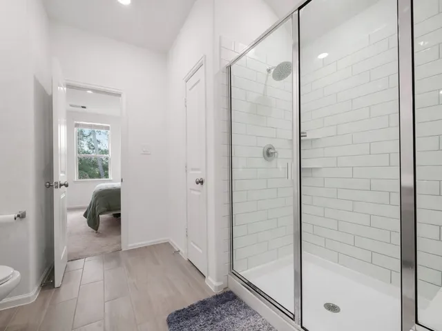 $2,200 | 674 Royal Arch Drive, Conroe, TX 77304