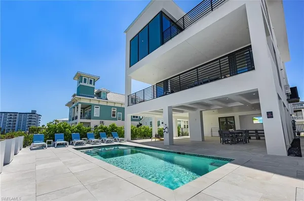$4,790,000 | 455 Palermo Circle, Fort Myers Beach, FL 33931
