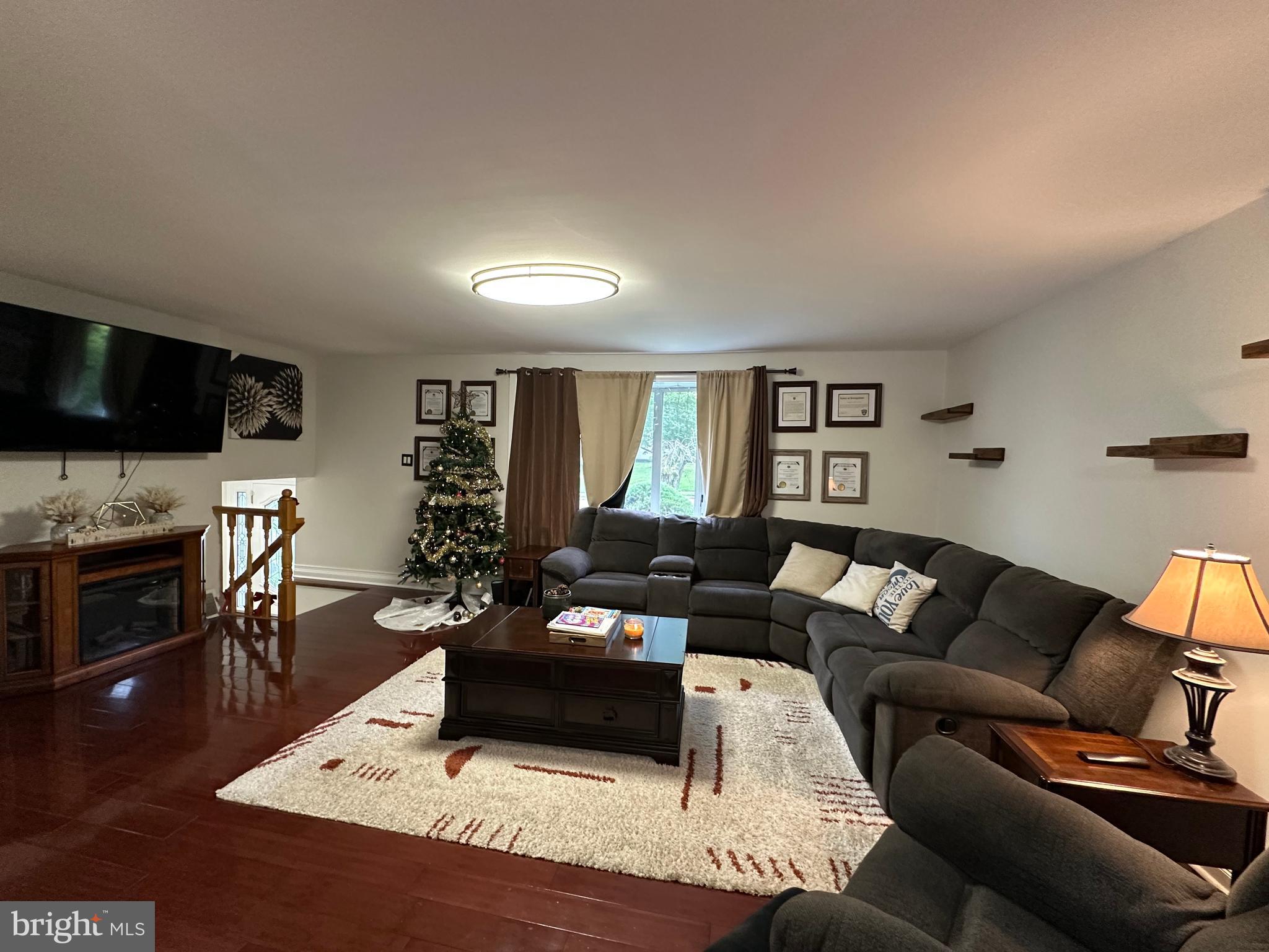 637 Charette Road Philadelphia, PA 19115 - Photo 6 of 21