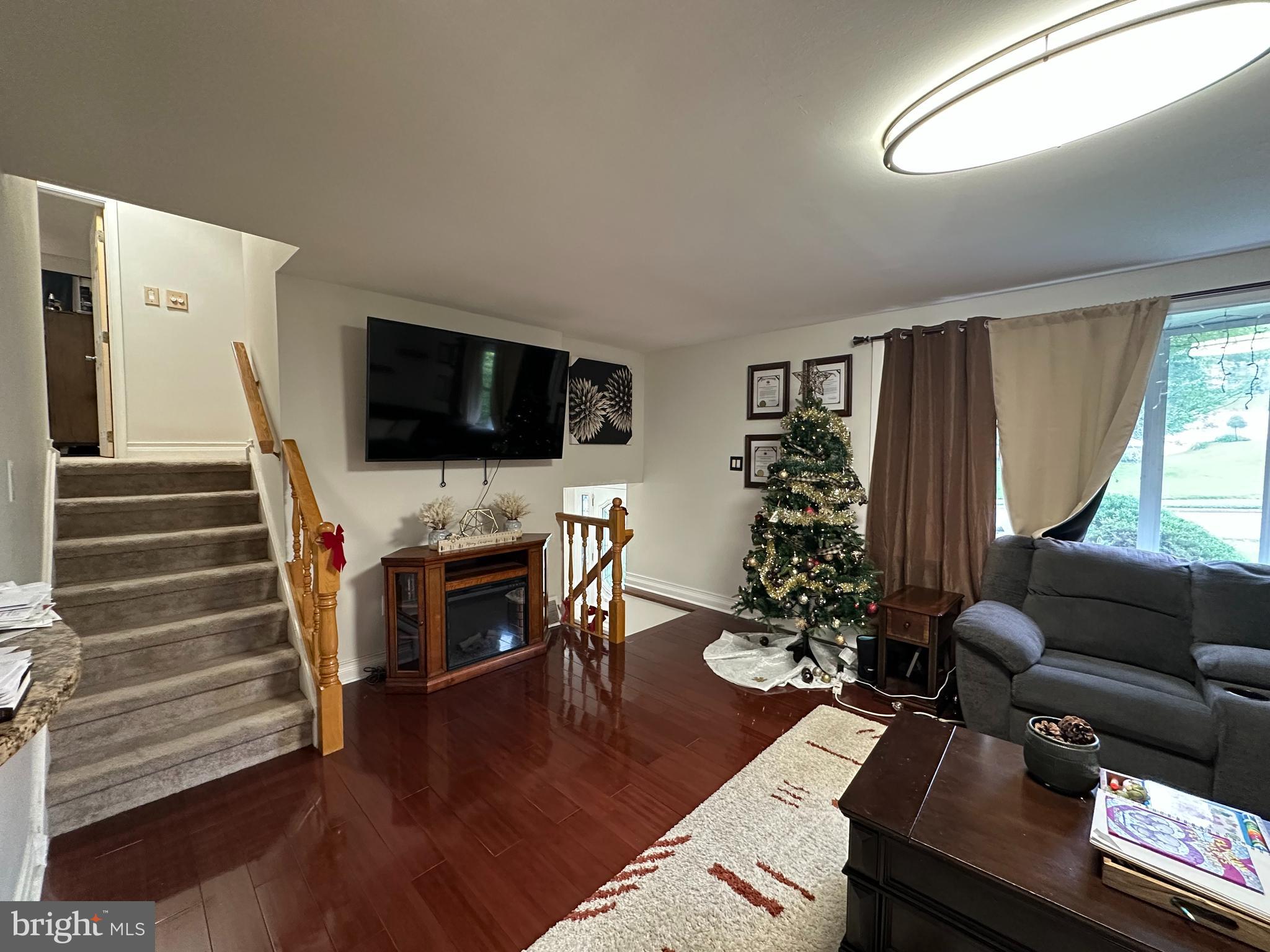 637 Charette Road Philadelphia, PA 19115 - Photo 10 of 21