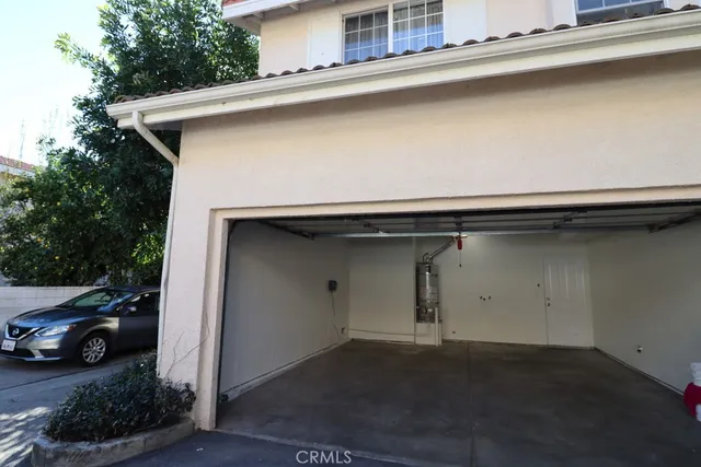 $3,995 | 16731 Parthenia Street, Unit 3, Northridge, CA 91343