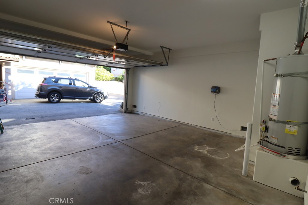 16731 Parthenia Street, Unit 3 Northridge, CA 91343 - Photo 12 of 37