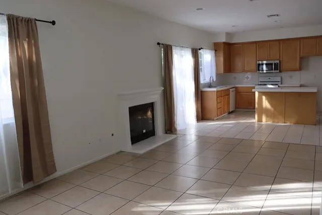 $3,995 | 16731 Parthenia Street, Unit 3, Northridge, CA 91343