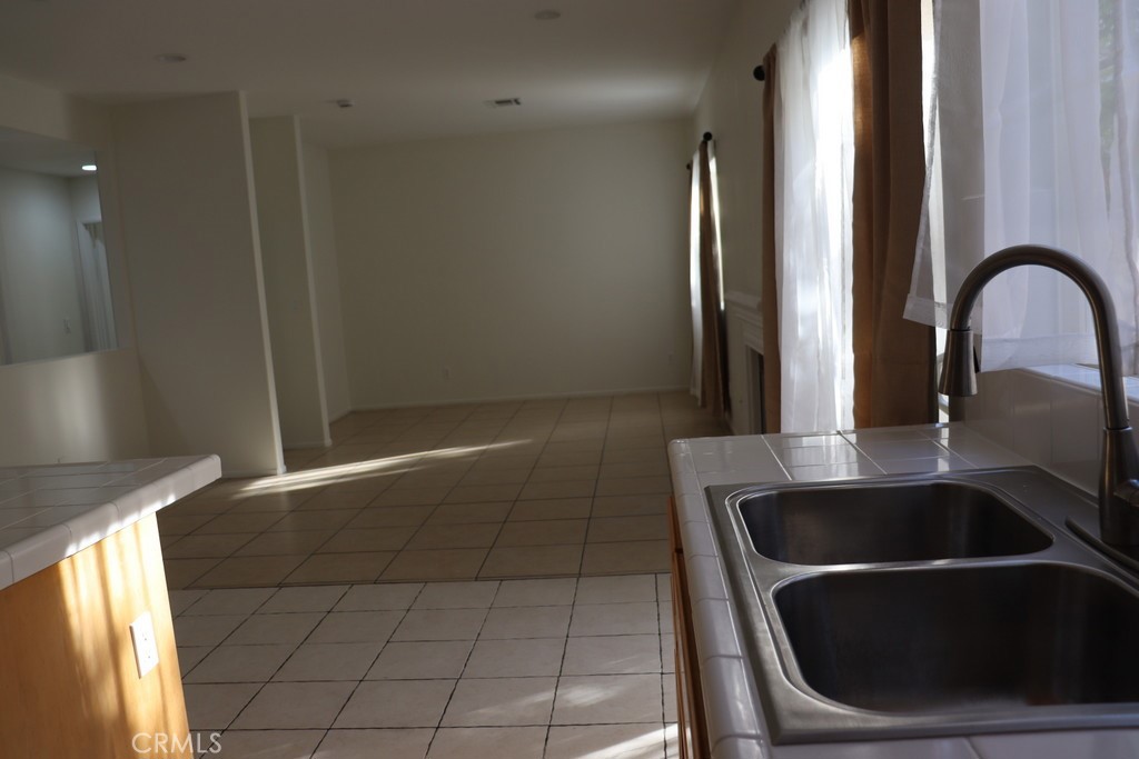 16731 Parthenia Street, Unit 3 Northridge, CA 91343 - Photo 24 of 37