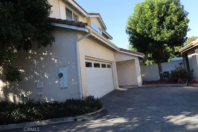 $3,995 | 16731 Parthenia Street, Unit 3, Northridge, CA 91343