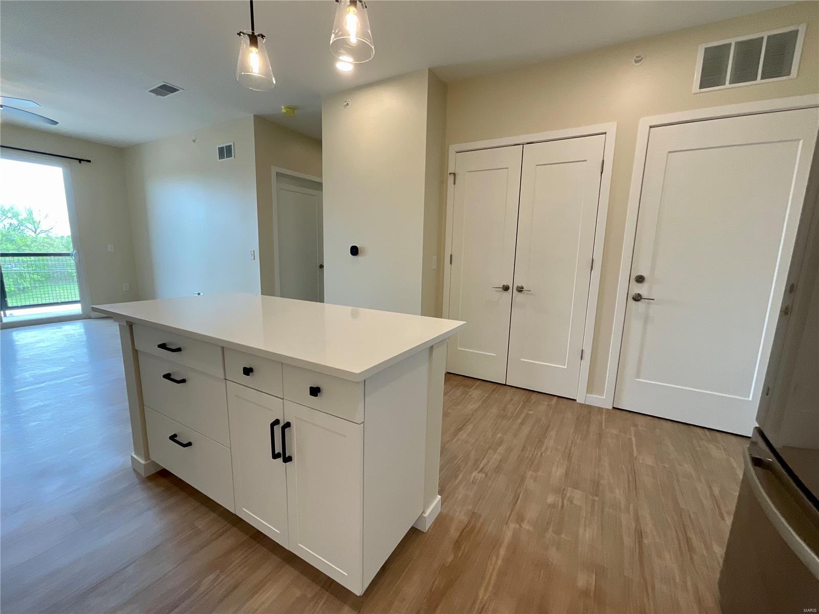 6190 Bennett Drive, Unit 211 Edwardsville, IL 62025 - Photo 3 of 17