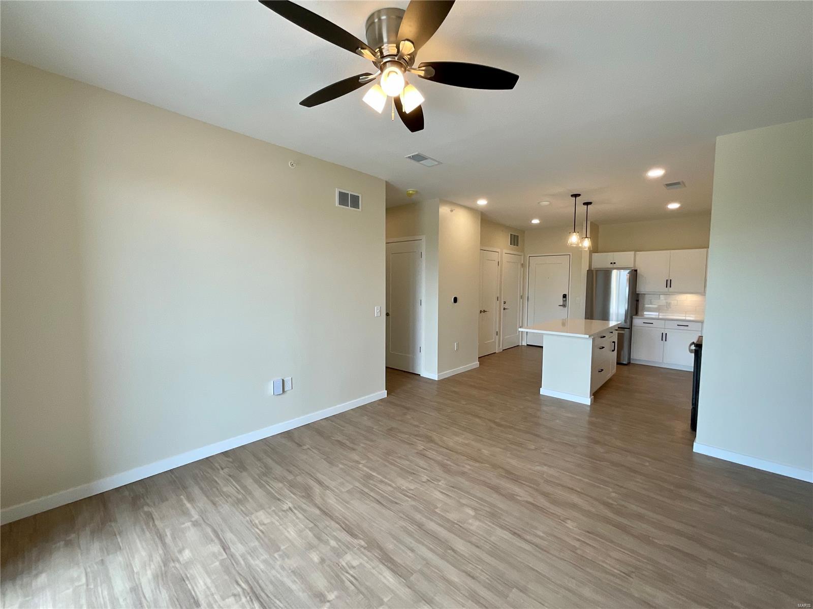 6190 Bennett Drive, Unit 211 Edwardsville, IL 62025 - Photo 5 of 17