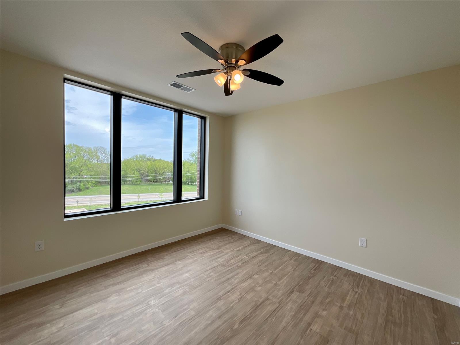 6190 Bennett Drive, Unit 211 Edwardsville, IL 62025 - Photo 8 of 17