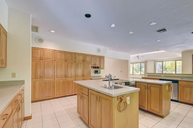 $6,000 | 9033 Winding Woods Drive, Lake Worth, FL 33467