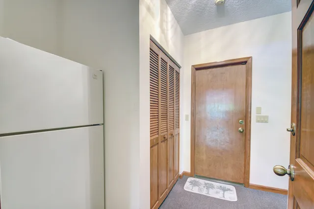 $6,000 | 9033 Winding Woods Drive, Lake Worth, FL 33467