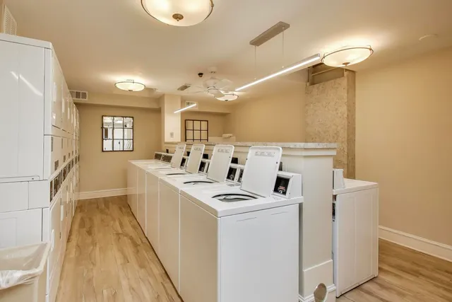 $175,000 | 841 North York Street, Unit 109, Elmhurst, IL 60126