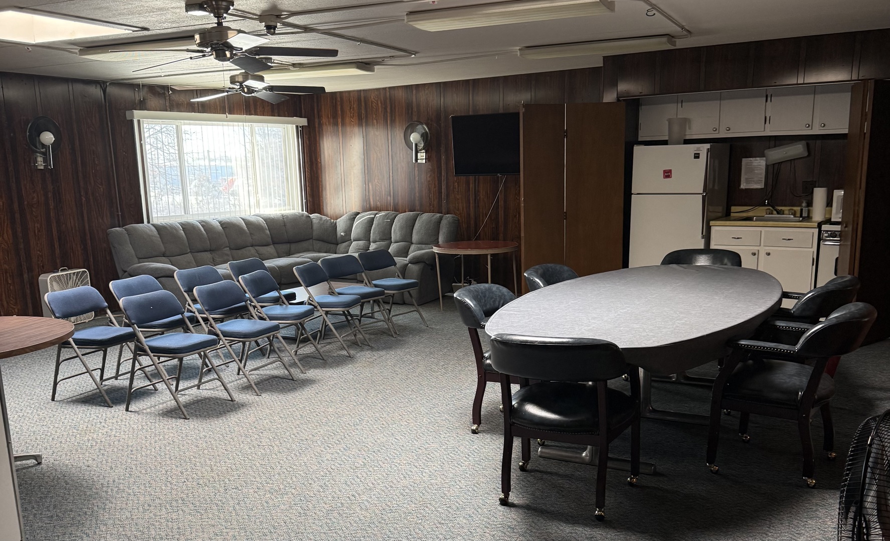 841 North York Street, Unit 109 Elmhurst, IL 60126 - Photo 25 of 34 a view of a dining room with furniture