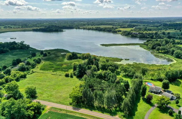 $349,900 | 15055 Little Lake Road, Center City, MN 55012