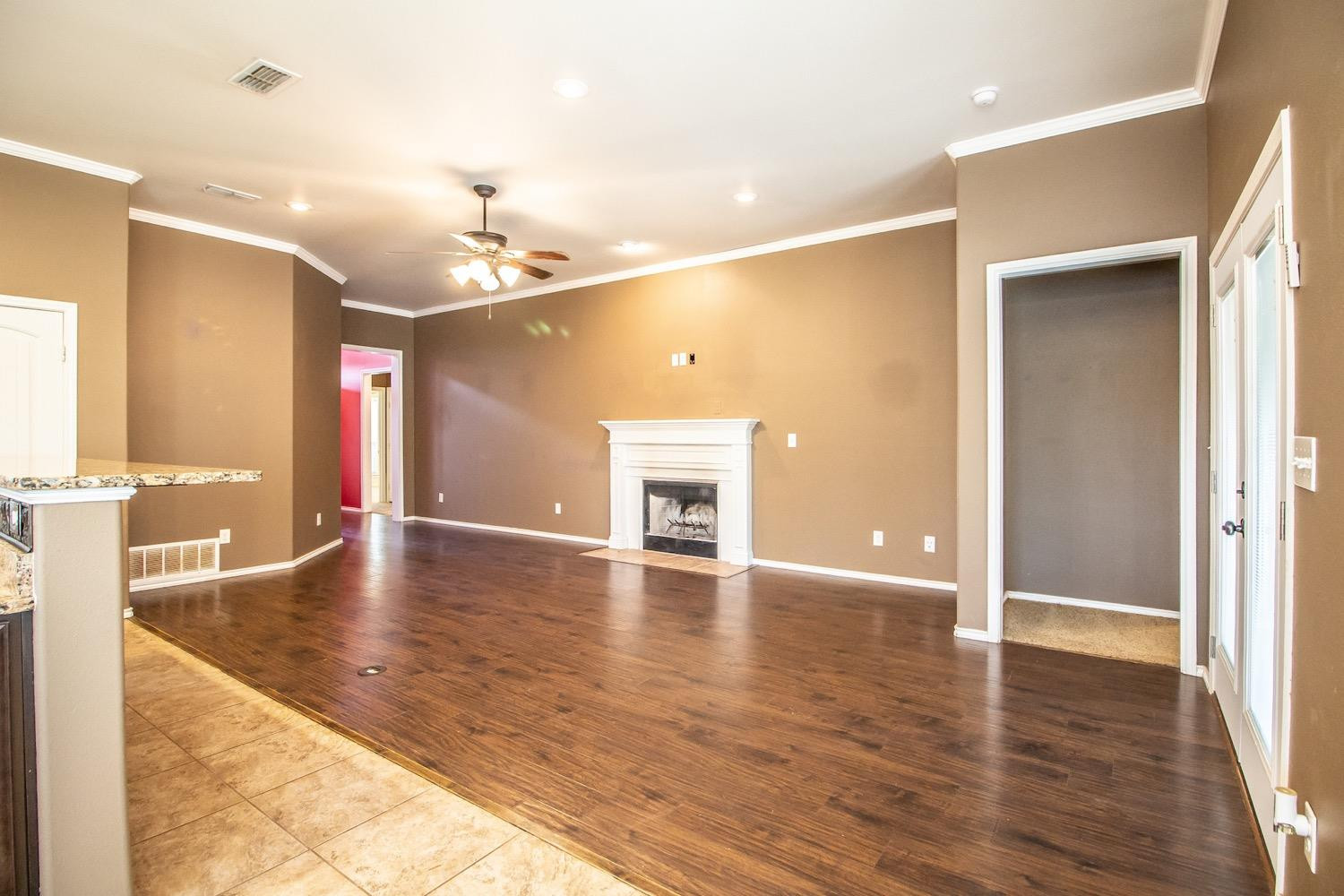 9302 Ridgely Avenue Lubbock, TX 79424 - Photo 4 of 19 Photo 4